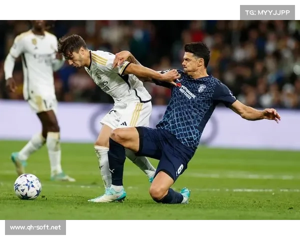 全方位揭秘足球运动员年薪为何居高的五大核心驱动因素深度解析